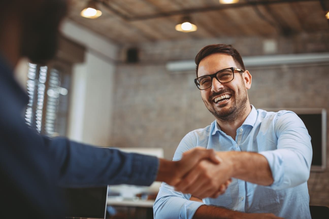 What can businesses expect to save when shopping around for a new water supplier?