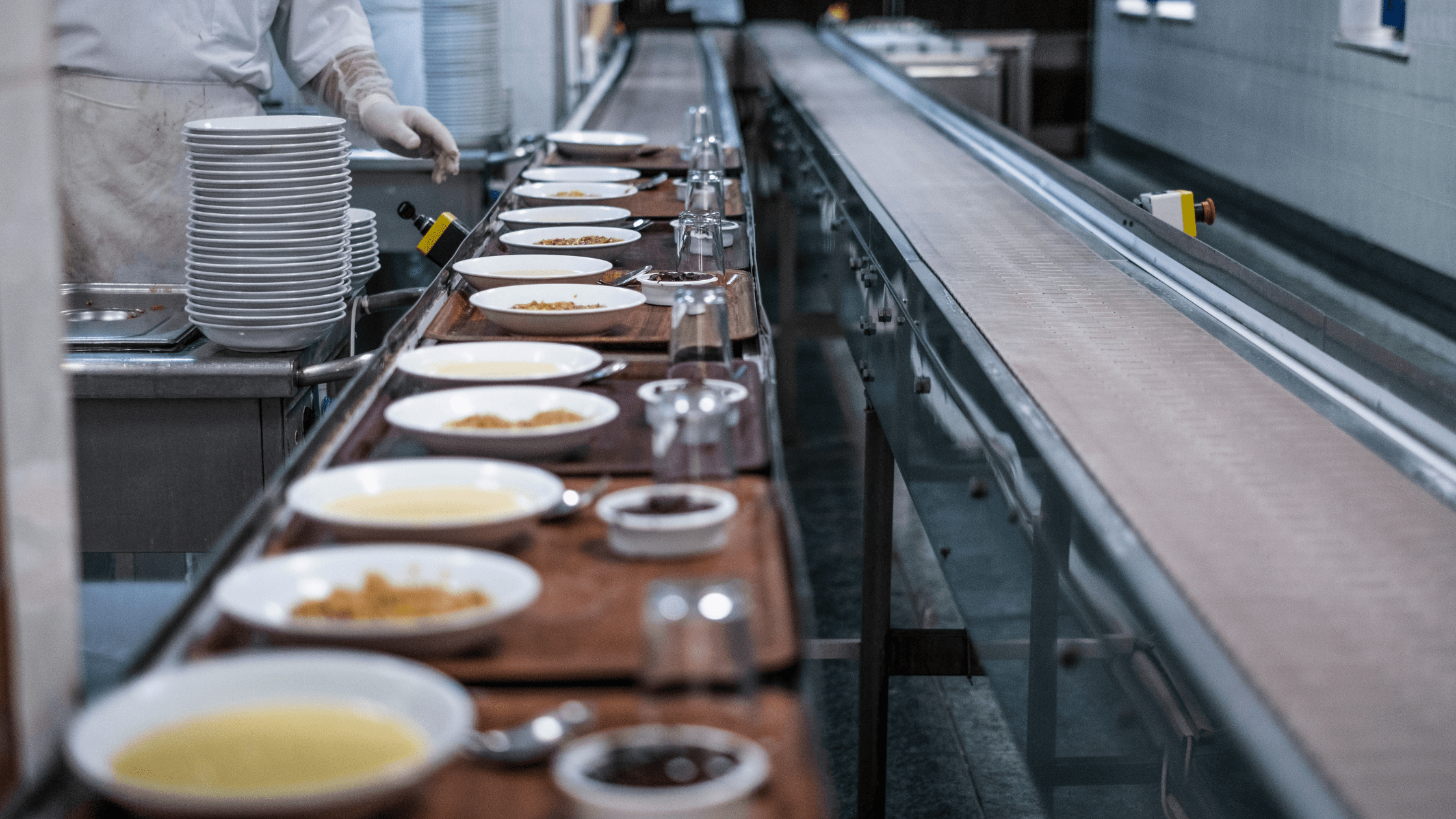 5 signs your hospitality venue is overpaying for water
